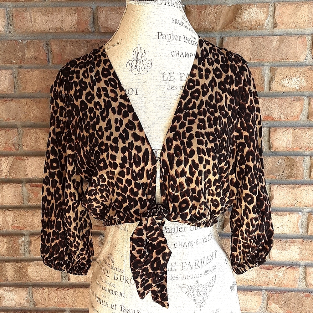 Faithful the Brand Leopard Print Cropped Tie Front 3/4 Sleeve Top.